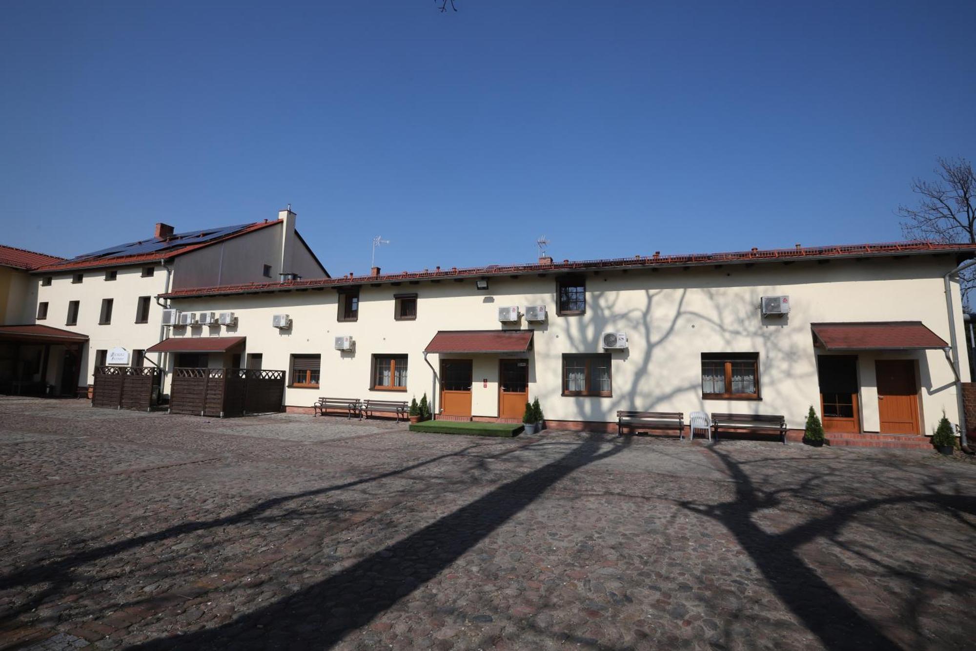 Hotel Sandro Silver Leszno  Esterno foto