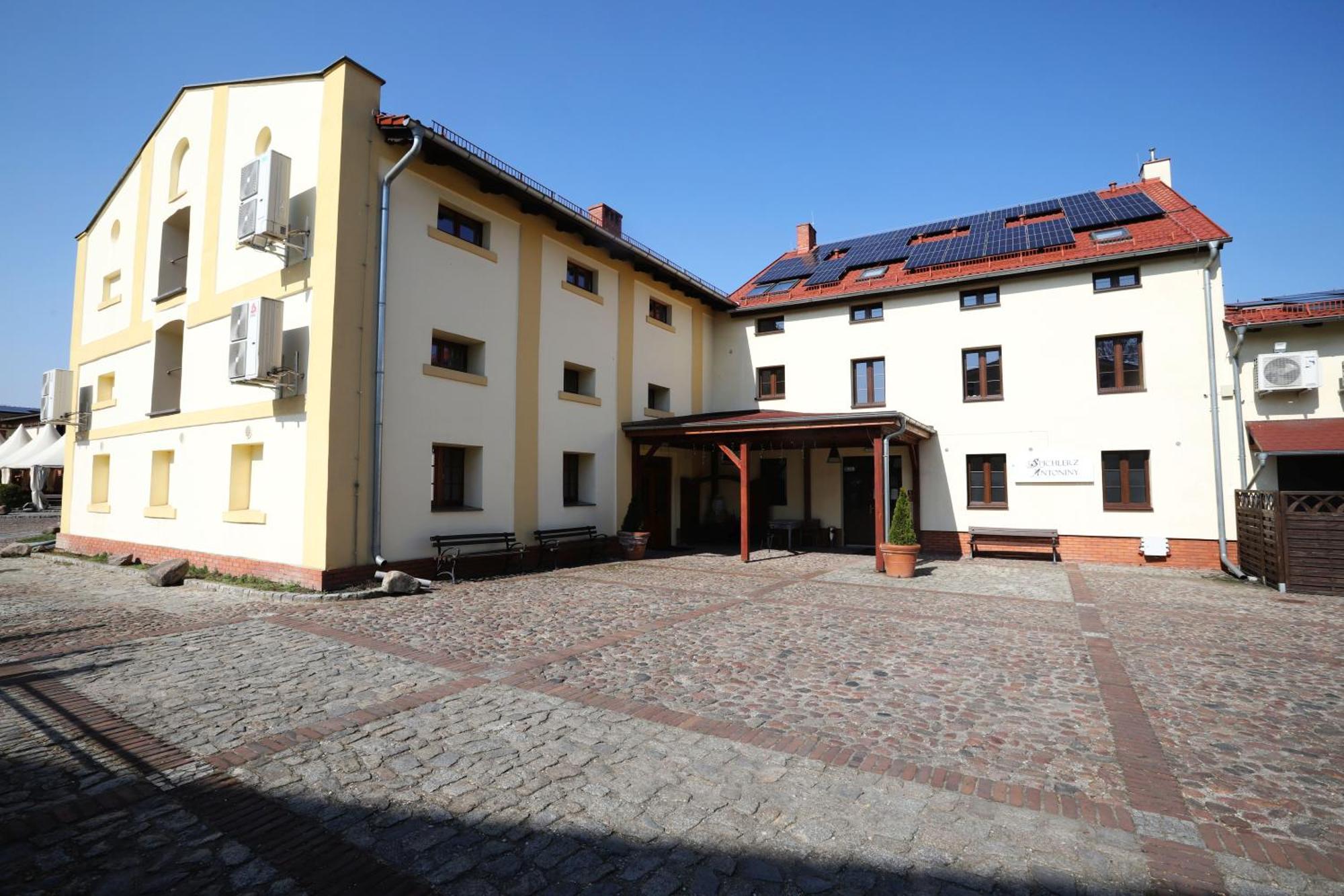 Hotel Sandro Silver Leszno  Esterno foto