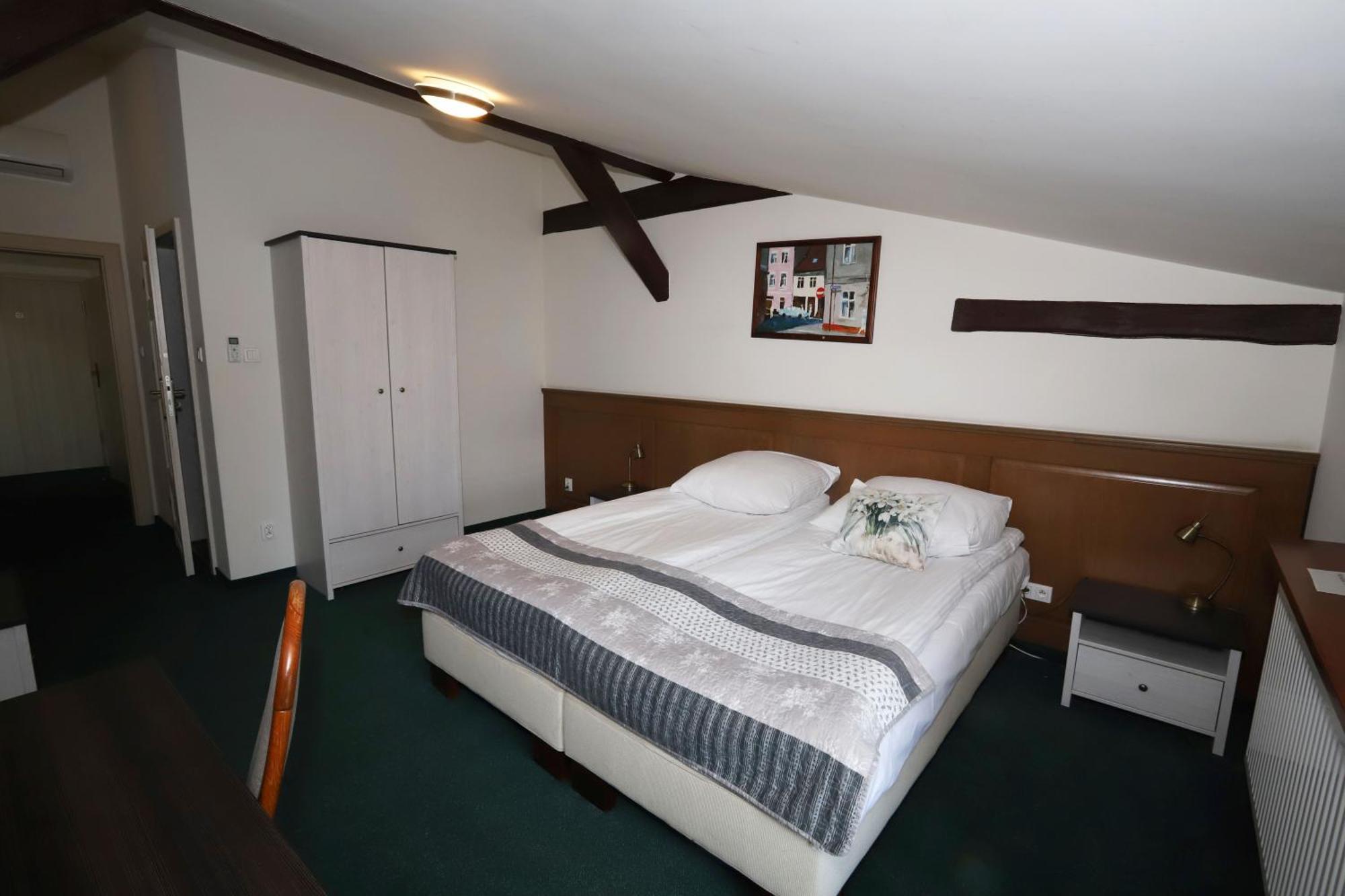 Hotel Sandro Silver Leszno  Esterno foto