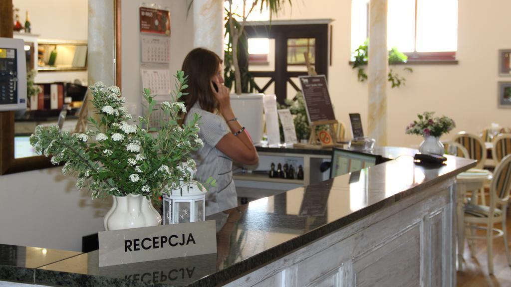 Hotel Sandro Silver Leszno  Esterno foto